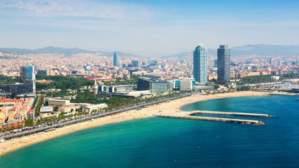 Pogled Iz Zraka Na Barcelonu S Mediterana