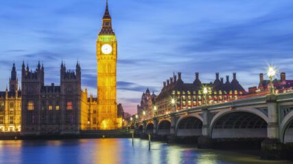 Big Ben I Zgrada Parlamenta Noću, London, Engleska