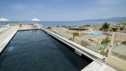 Hotel Golden Beach 4*