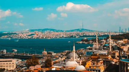 Istanbul putovanje zrakoplovom iz Zagreba – Od proljeća do jeseni 2026.